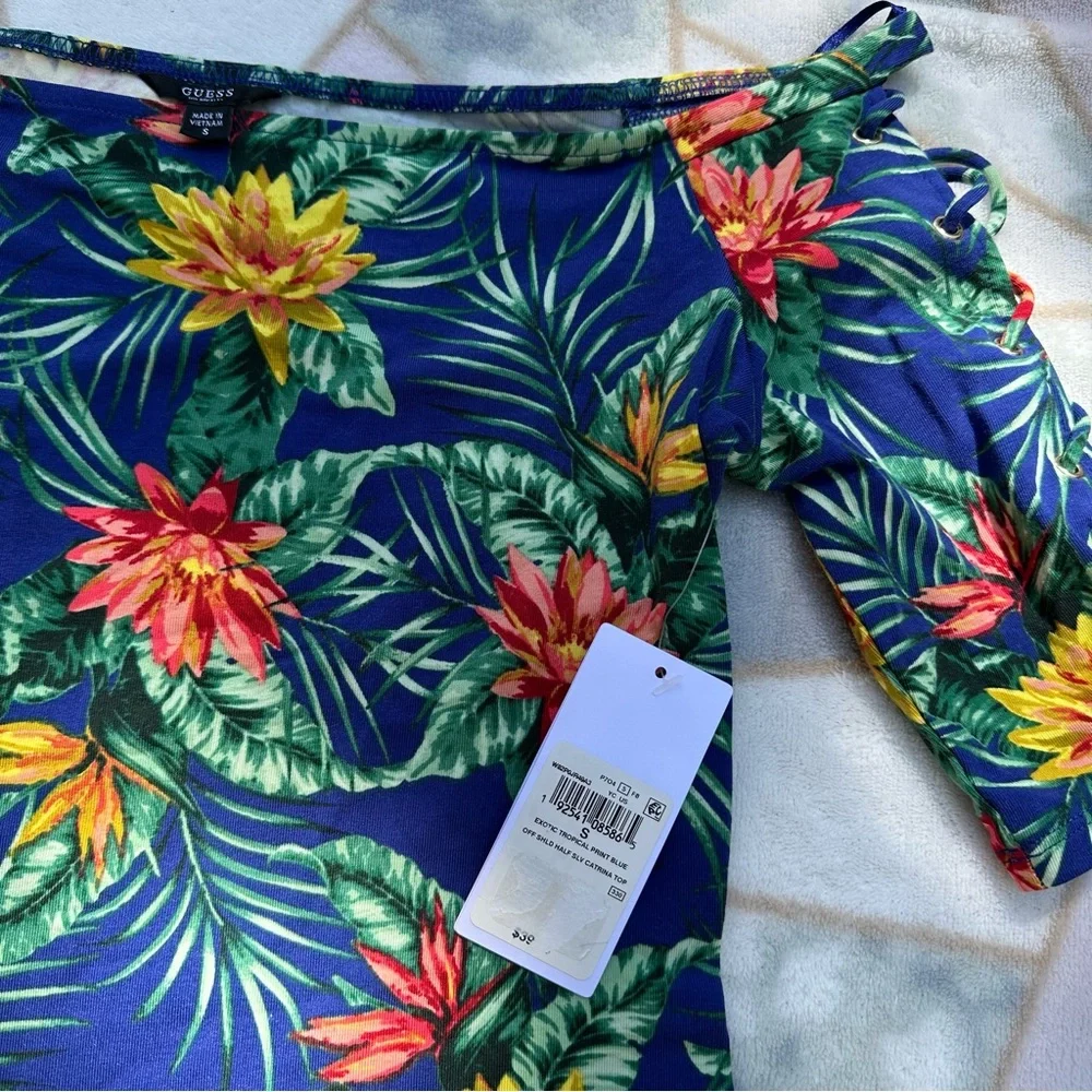 New Guess 🌸 Floral woman’s Shoulder off Top blue, green and orange, Size Small - Picture 3 of 6